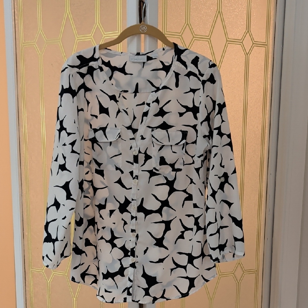 New York & Company Black and White Button Down Shirt